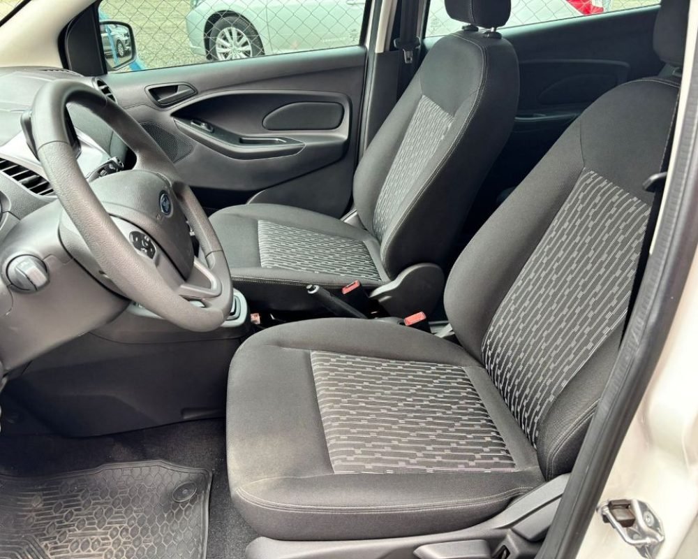 WhatsApp Image 2025-12-01 at 17.21.44